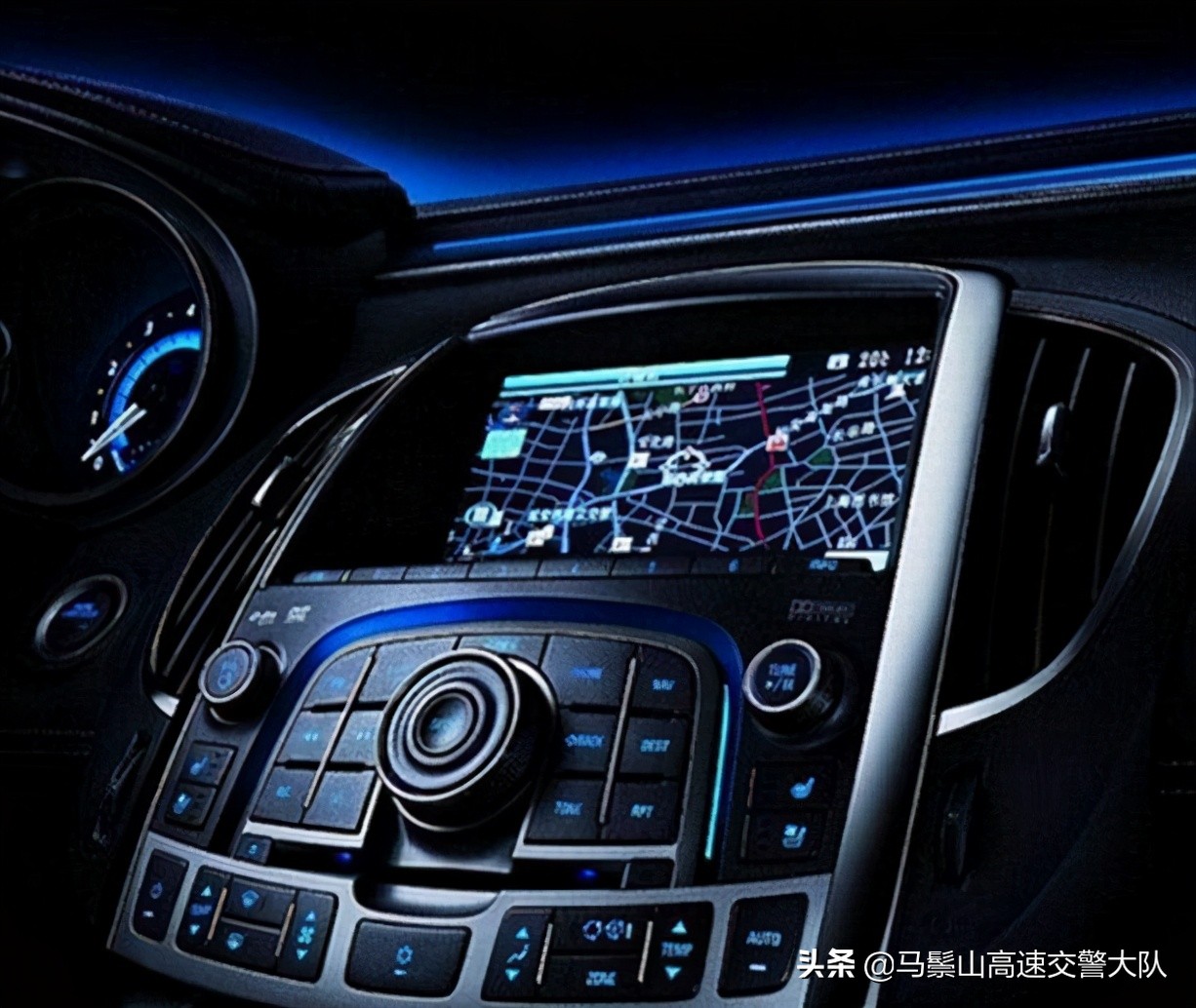 新手第一次开车上高速注意啥?高速行车40项要点请收下