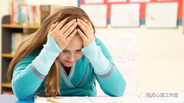 高考心理辅导:正确看待考试焦虑,调整认知缓解压力