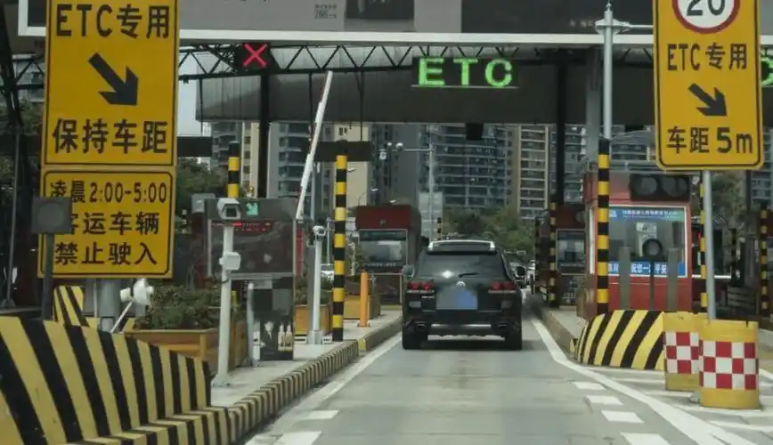 中秋国庆出游必备!一文读懂高速交通标志颜色含义