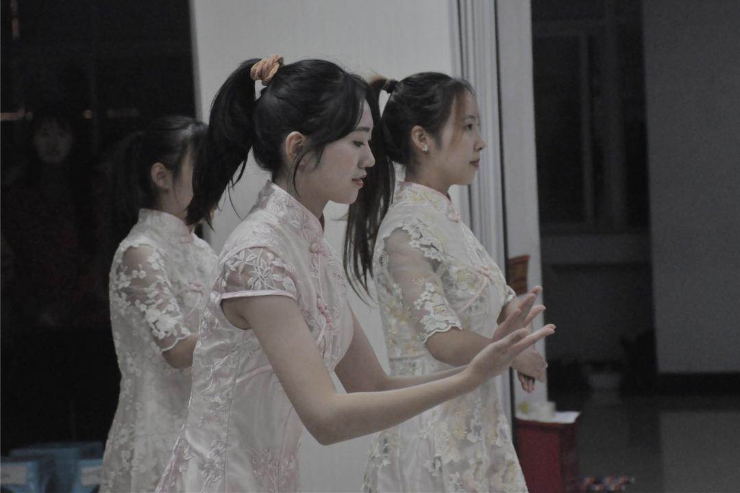 2021 级新生入学,面对众多社团咋选?高校团委书记给建议