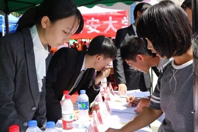 准大学生必看!大学课程真相及如何度过精彩大学生活