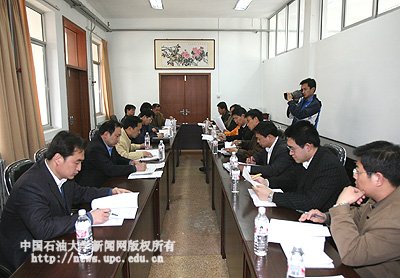 学校开展大学生安全教育管理月活动,增强学生安全意识